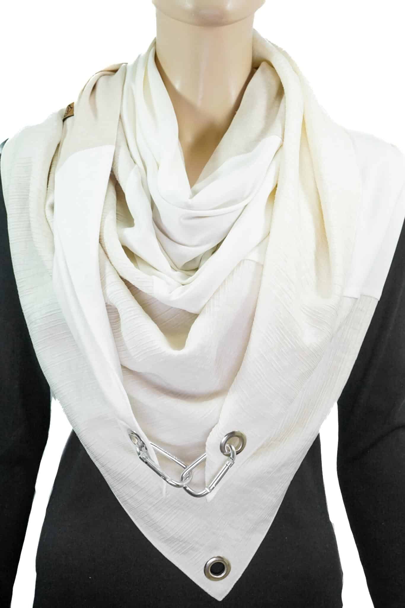 Dreieckstuch mit Karabiner, Materialmix in creme-sand Nuancen