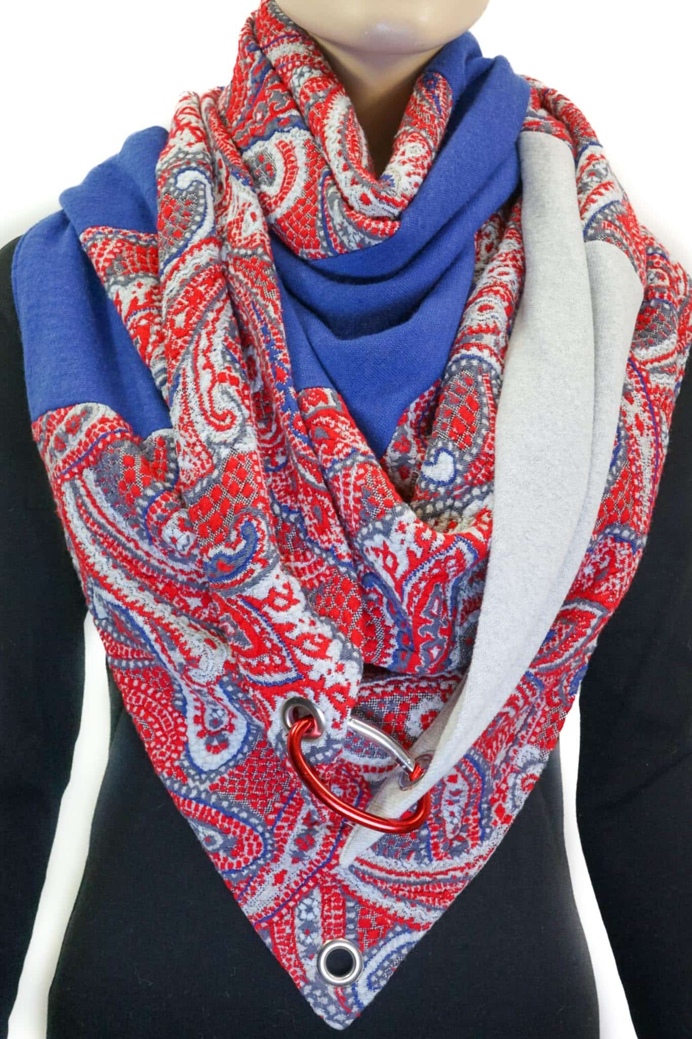 Karabinertuch RED PAISLEY WINTER, kräftiges Rot, kühles Blau & weiche Strickstoffe
