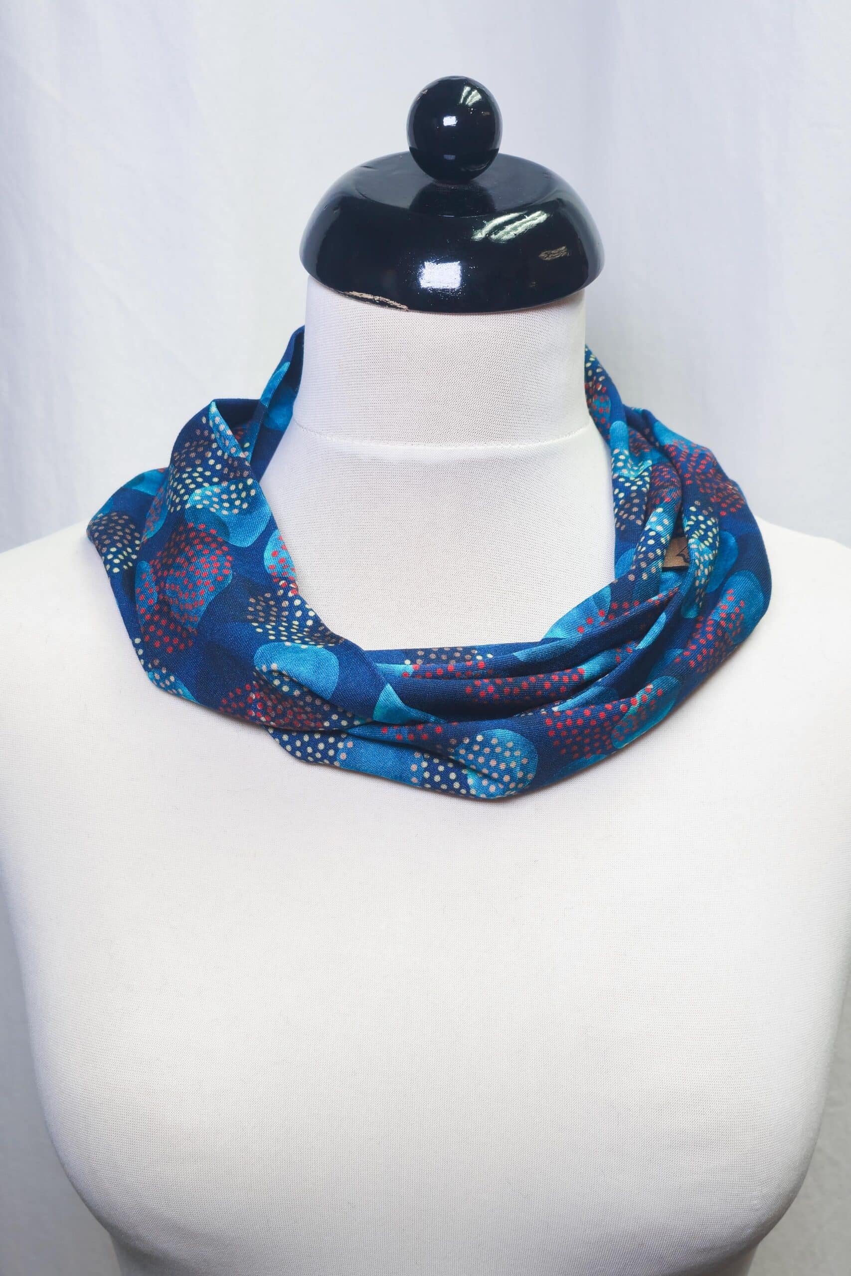Mini Loop NAVY DOTS | grafischer Kragenloop in Blau | leicht & vielseitig