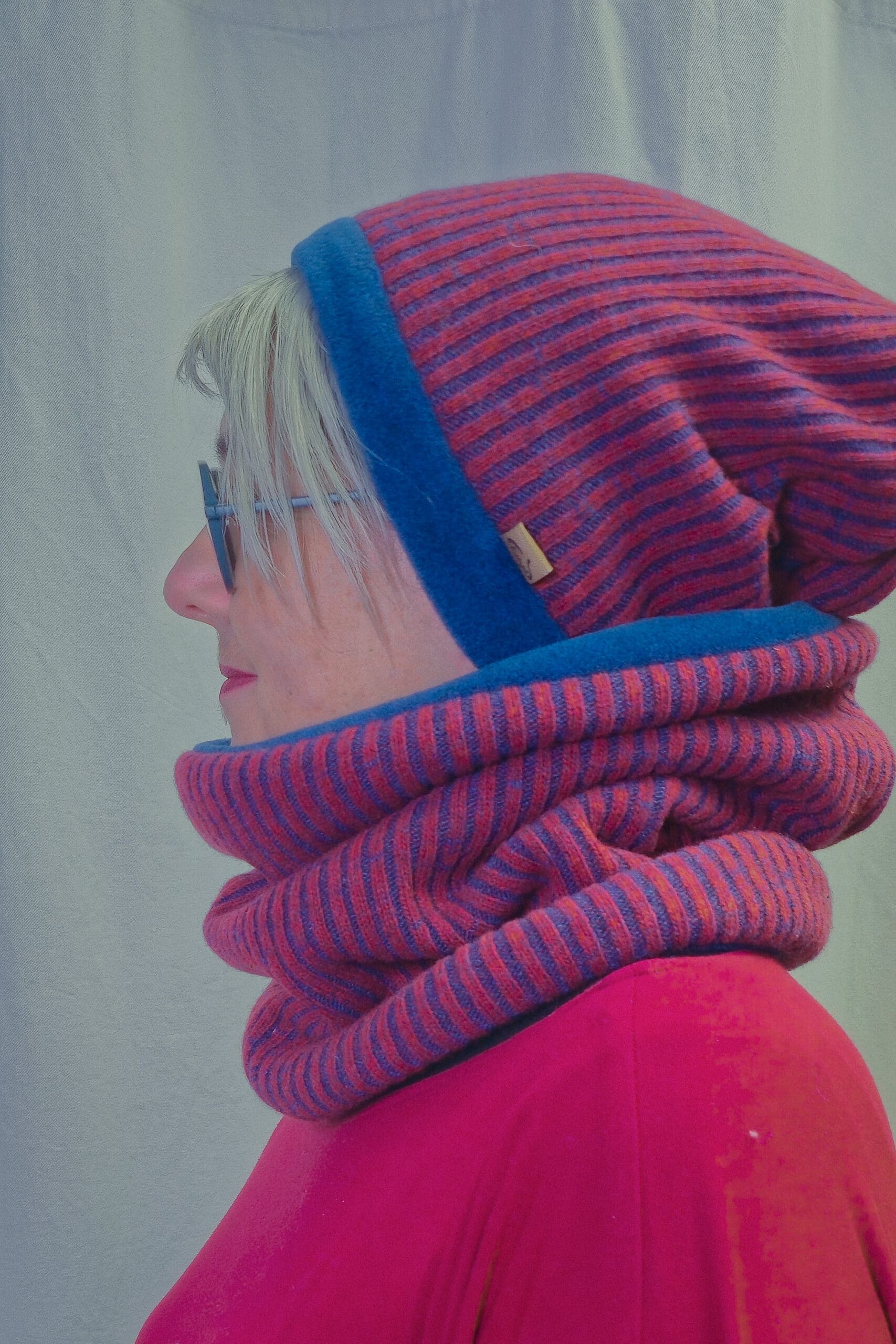 Set aus Loop & TWIST-Mütze | Rot-Blau gestreift | Merinostrick & Fleece
