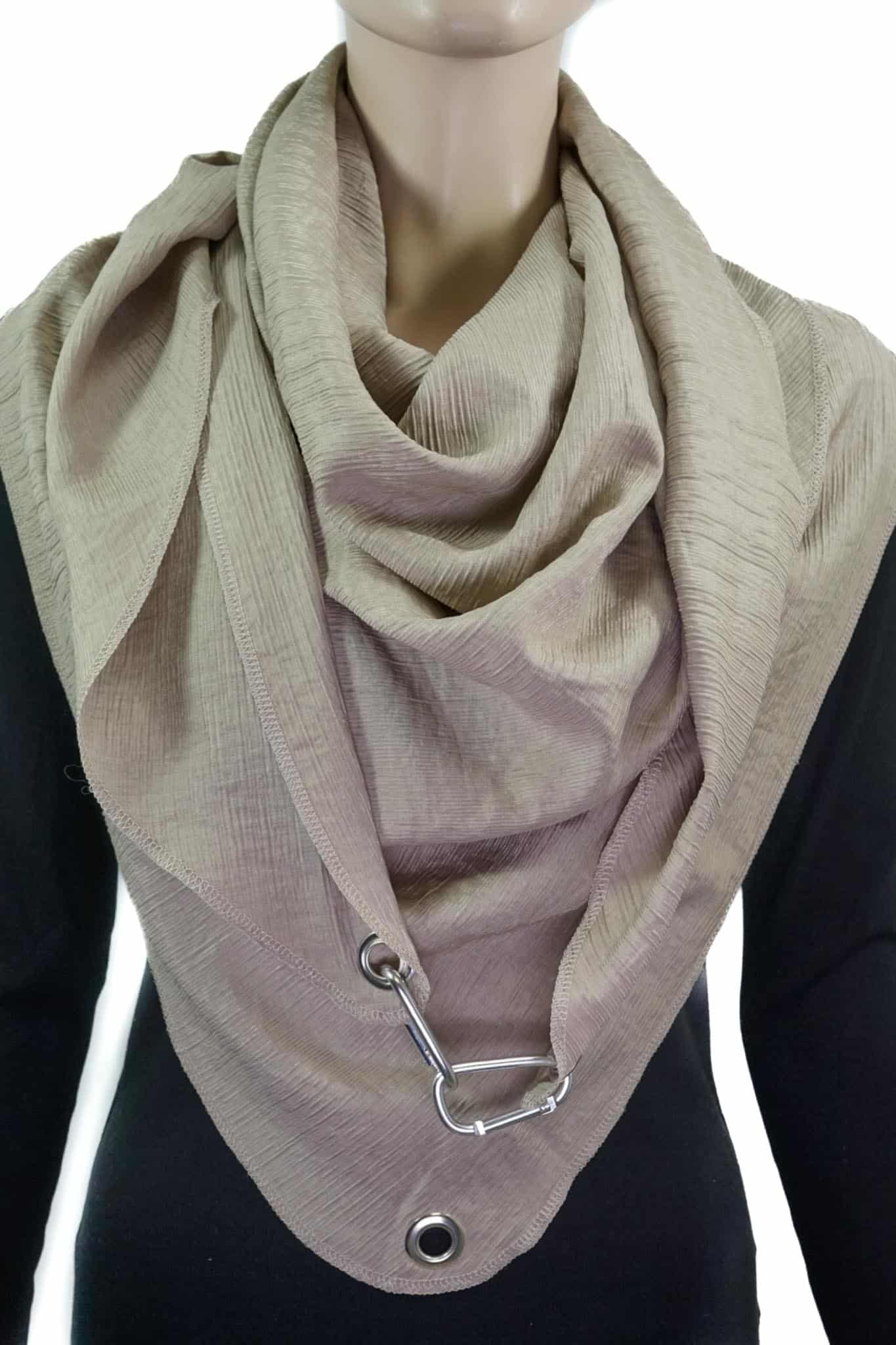 Dreieckstuch mit Karabiner, dünnes Sommertuch in Sandbeige, EINLAGIG