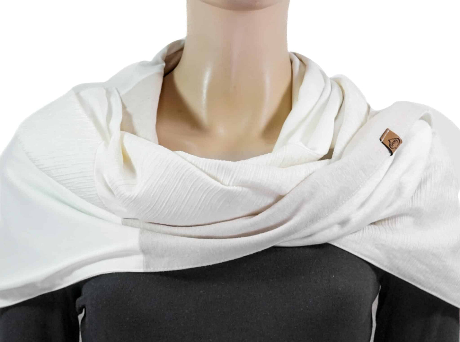 Dreieckstuch mit Karabiner, Materialmix in creme-sand Nuancen