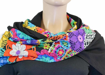 Dreieckstuch mit Karabiner, Sommertuch FlowerPower mit schwarz