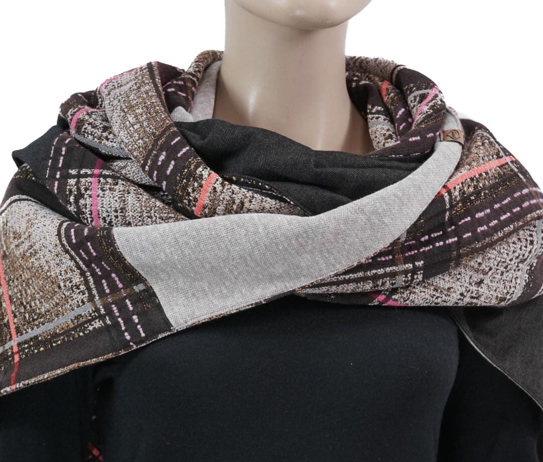 Dreieckstuch mit Karabiner, Karo im Chanel Style