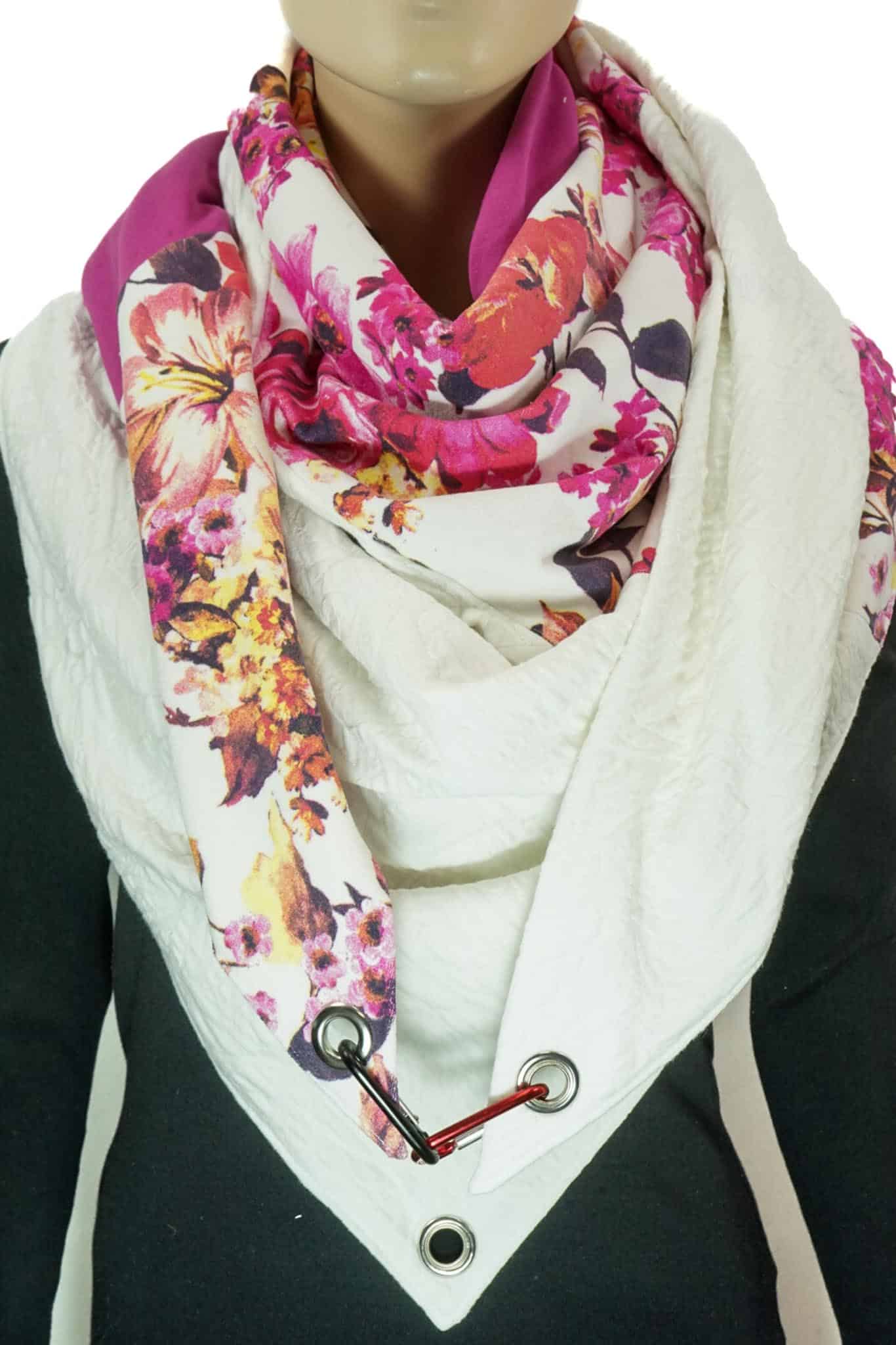 Dreieckstuch mit Karabiner, floraler Materialmix