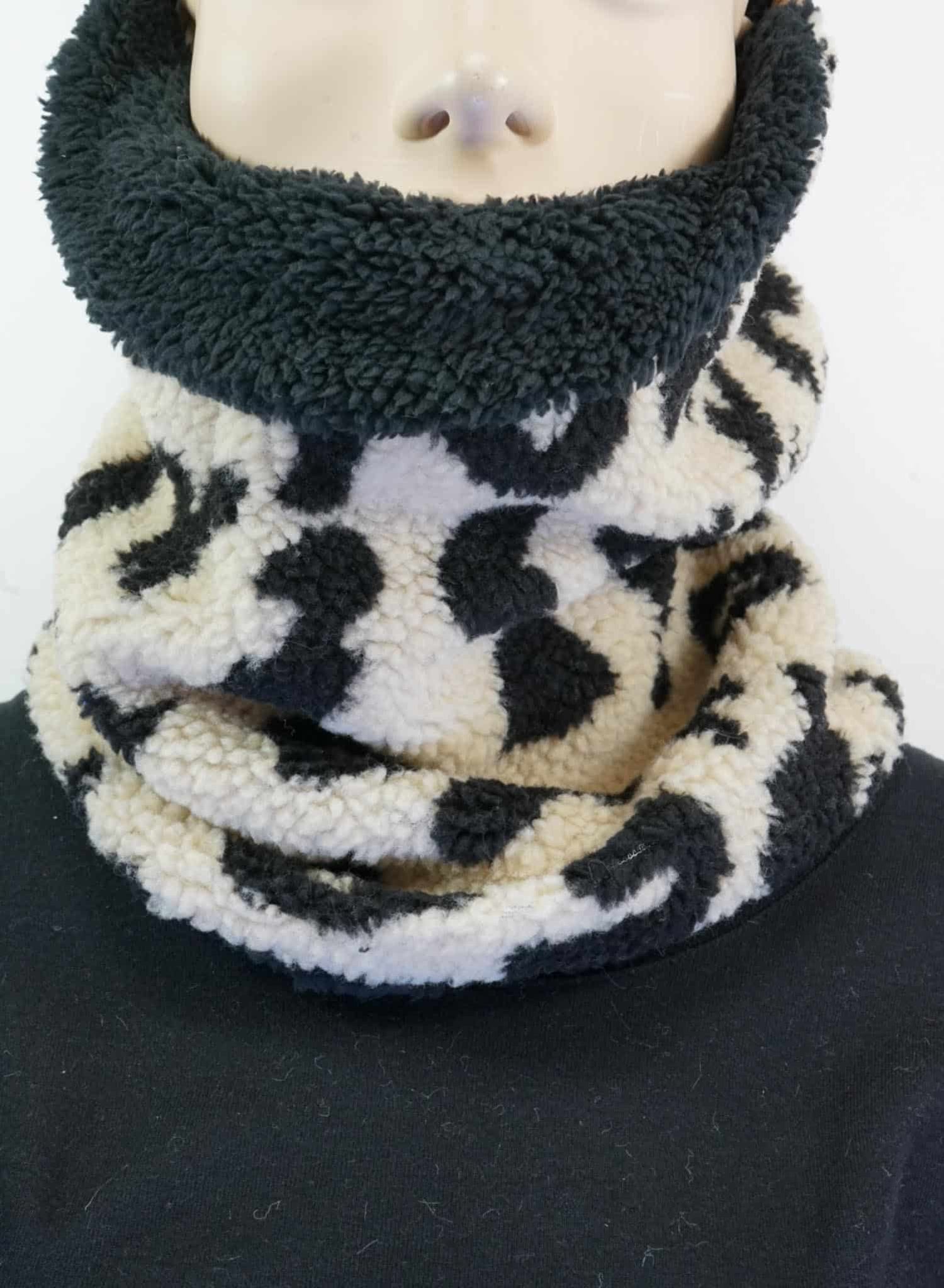 MAXI Loop | Leo Creme &amp; Schwarz | Wendeloop