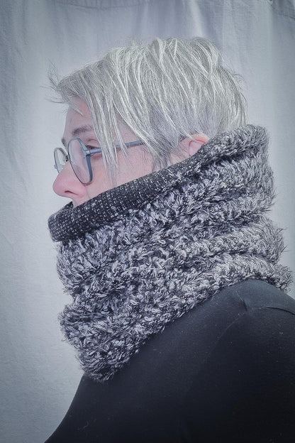 MAXI Loop | Kuschelstrick Grau-Schwarz | Wendemodell