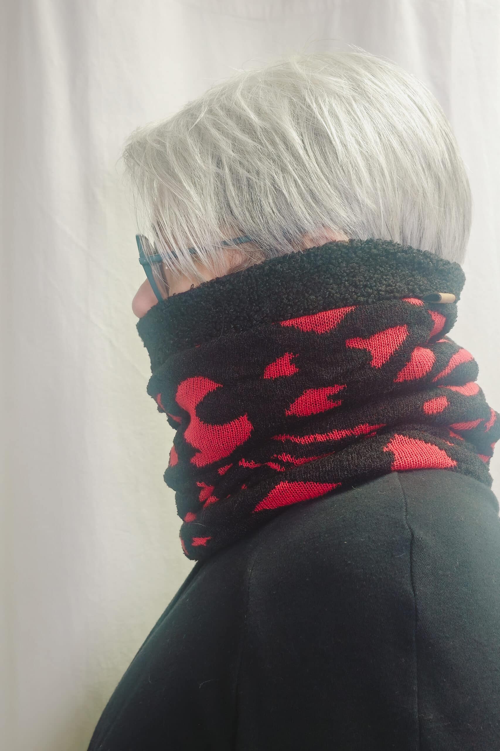 MAXI Loop | Kuschelstrick Schwarz-Rot | Teddy schwarz
