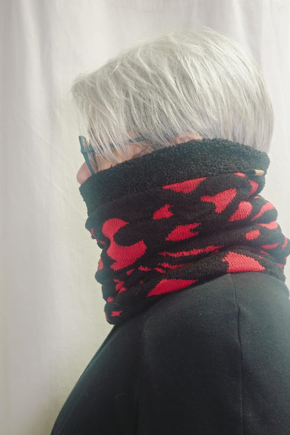 MAXI Loop | Kuschelstrick Schwarz-Rot | Teddy schwarz