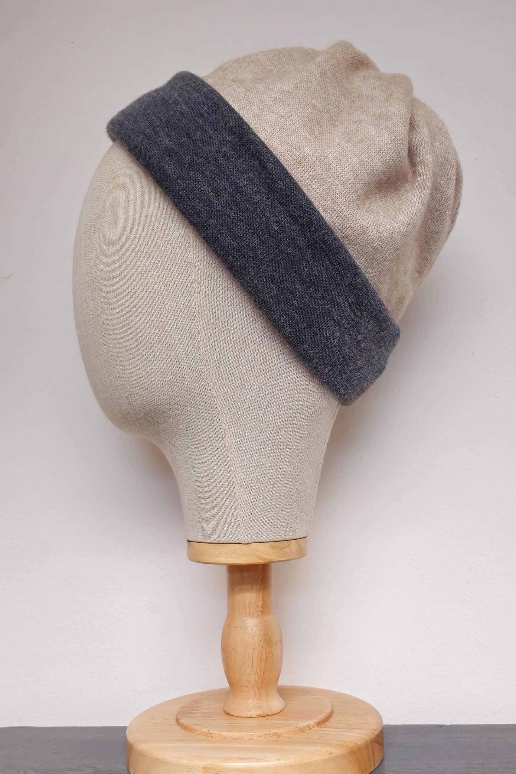 TWIST Mütze Strick Grau-Sandbeige