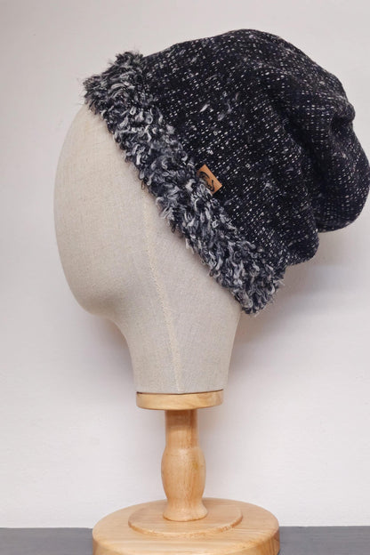 TWIST Mütze Bouclé Grau-Schwarz