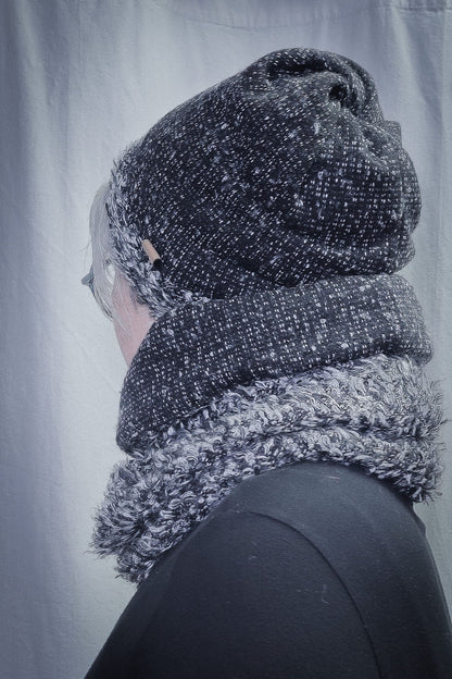 Set aus Loop &amp; TWIST-Mütze | Schwarz-Grau meliert