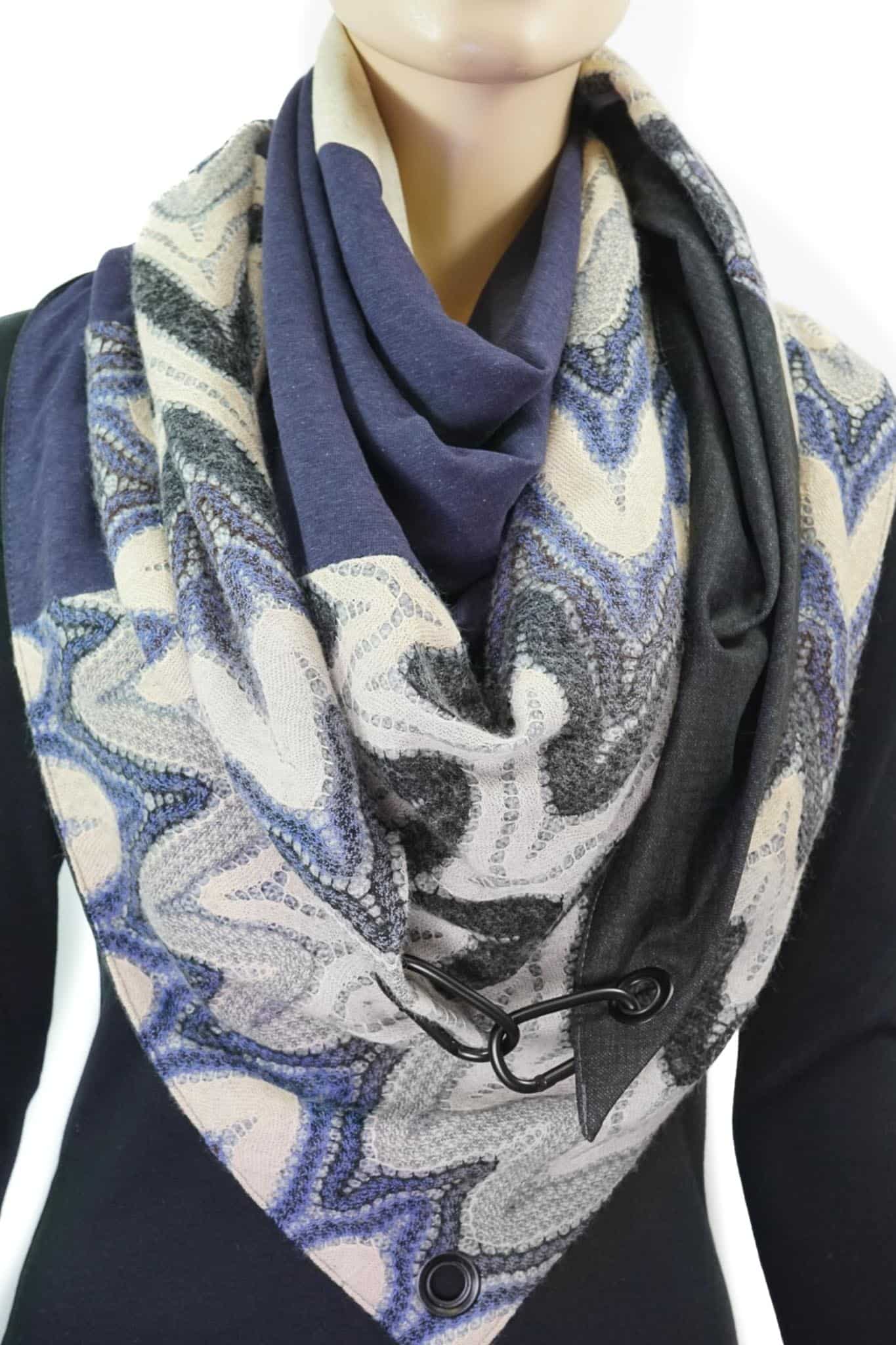 Dreieckstuch mit Karabiner, Materialmix schwarz-blau-grau mit Spitze