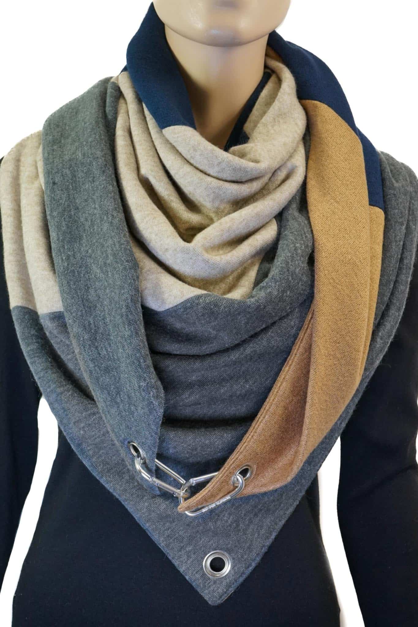 Dreieckstuch mit Karabiner, Colourblocking in weichem Strick, camel/marine/beige/grau