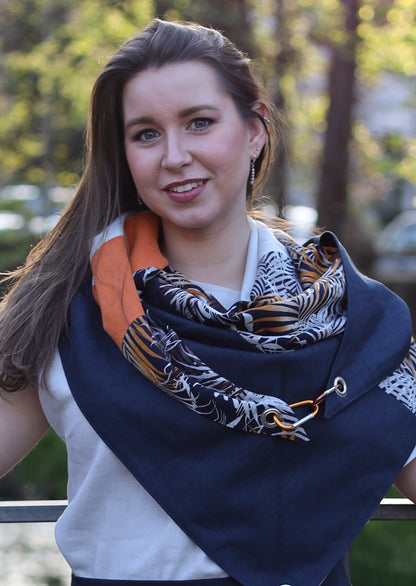 Dreieckstuch mit Karabiner, Herbstmix blau/orange/braun