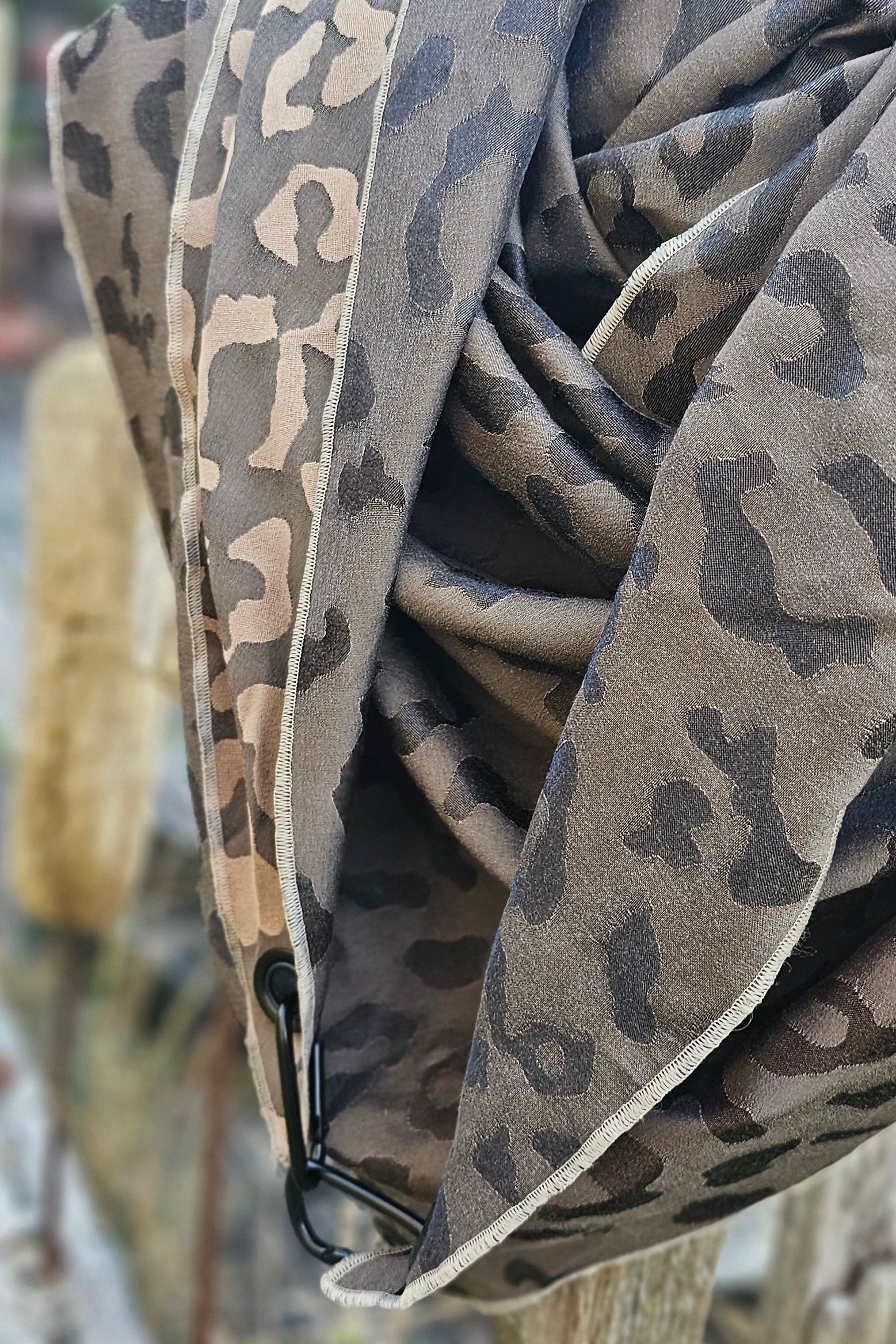Karabinertuch LEO CAPPUCCINO | PREORDER | Lieferzeit ca. 10 Tage